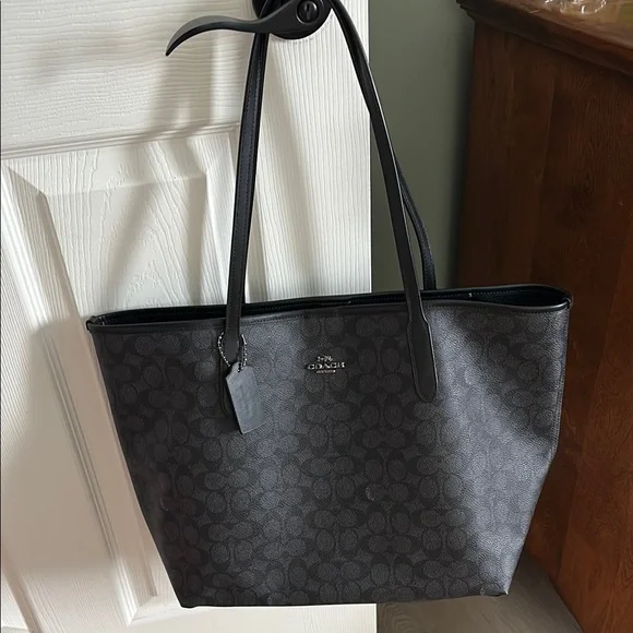 Coach Black Classic Tote Bag - Picture 12 of 13